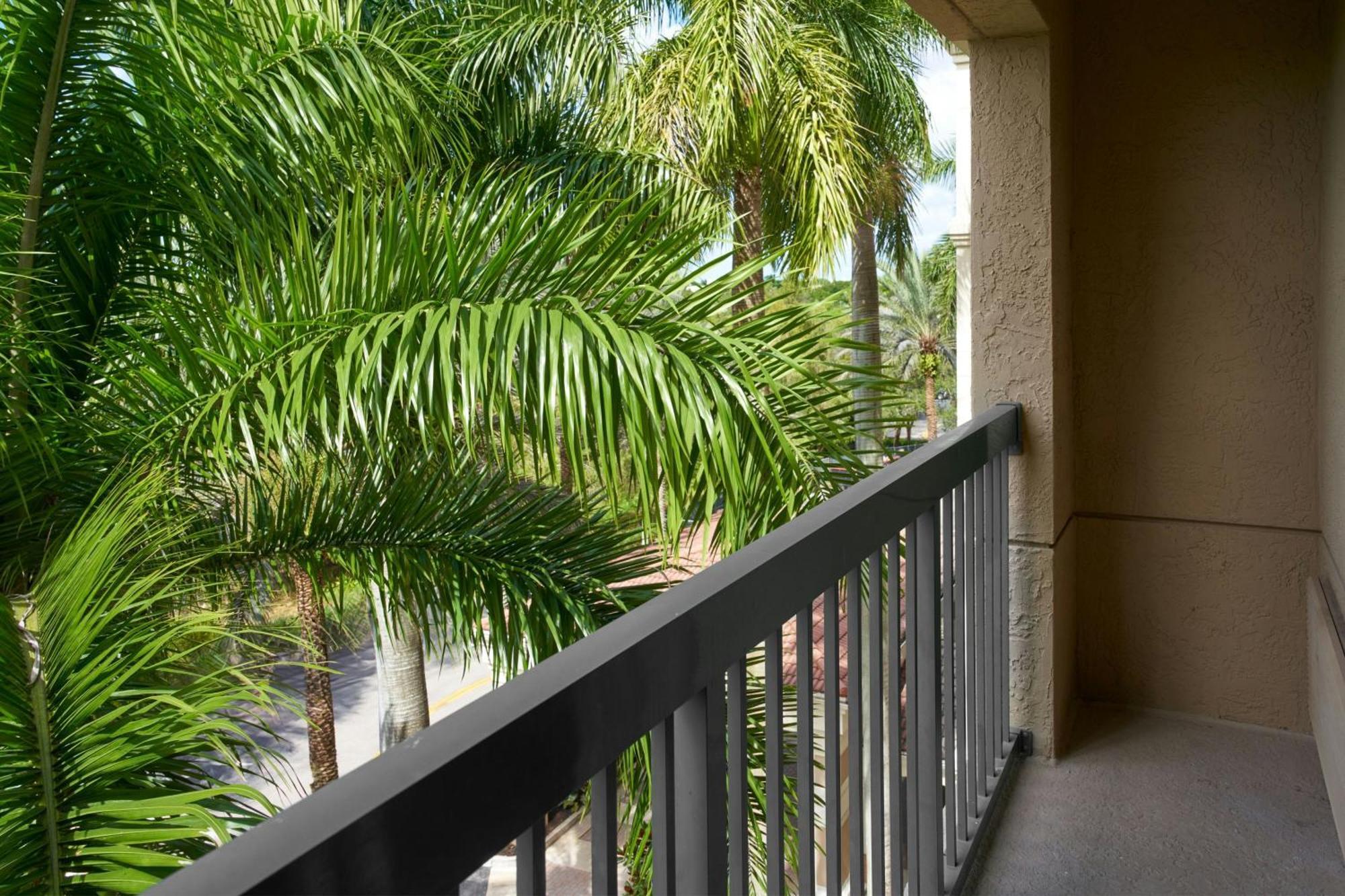 Courtyard By Marriott Fort Lauderdale Уестън Екстериор снимка